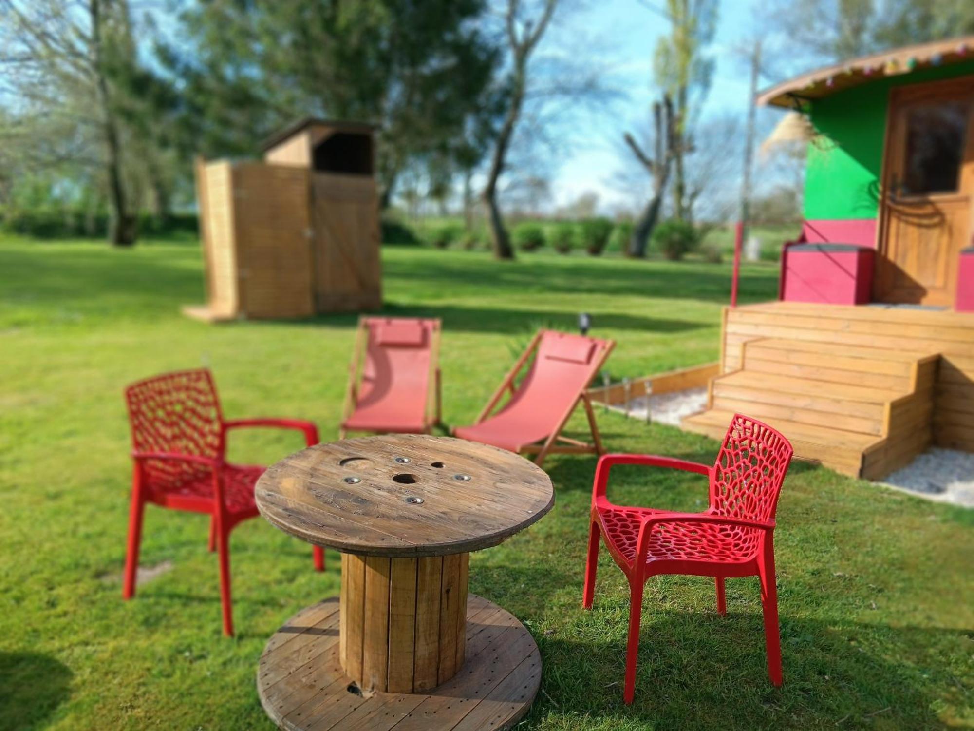 Le Val Daniniere B&B Adult Only Le Mesnil-Garnier Εξωτερικό φωτογραφία