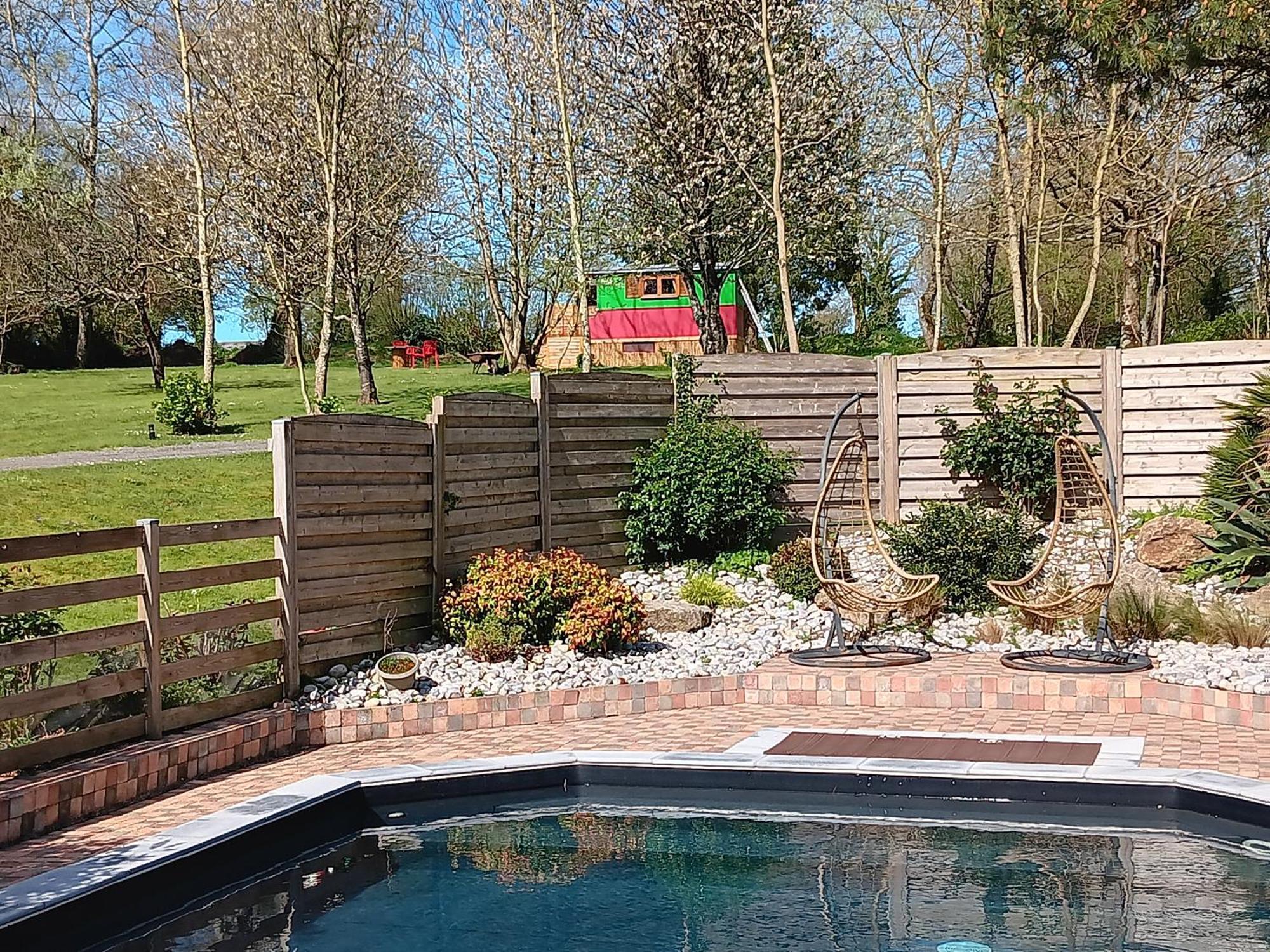 Le Val Daniniere B&B Adult Only Le Mesnil-Garnier Εξωτερικό φωτογραφία