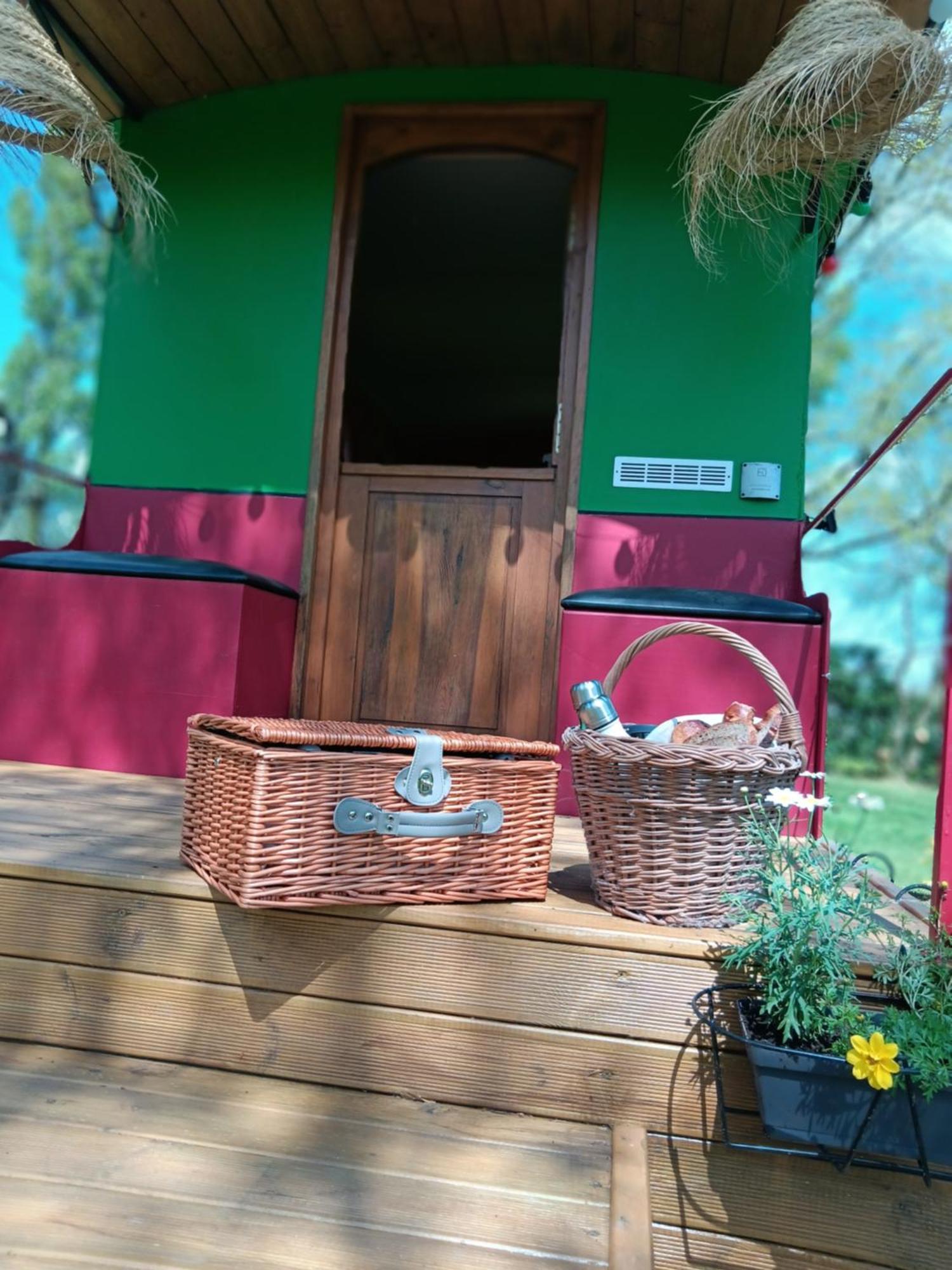 Le Val Daniniere B&B Adult Only Le Mesnil-Garnier Εξωτερικό φωτογραφία